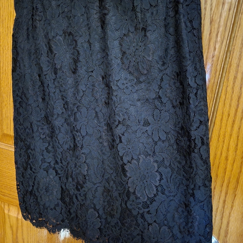Ann Taylor lace skirt, Petite  sz 12P black